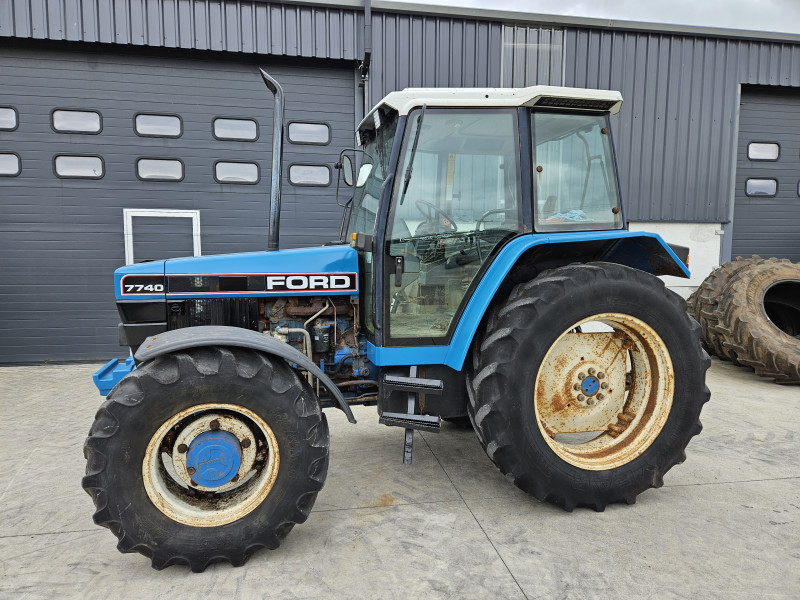 1994 Ford 7740