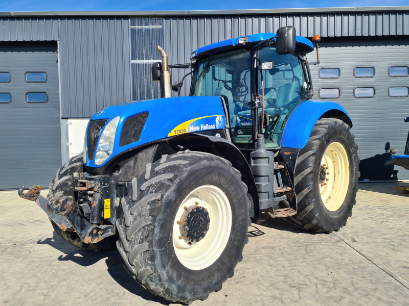 2007 New Holland T7030