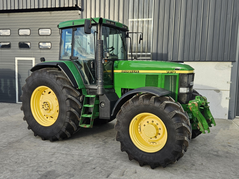 2002 John Deere 7810