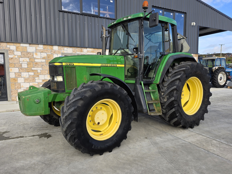 2001 John Deere 6910