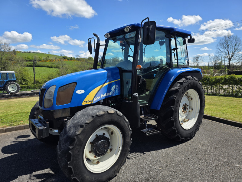 2009 New Holland T5040