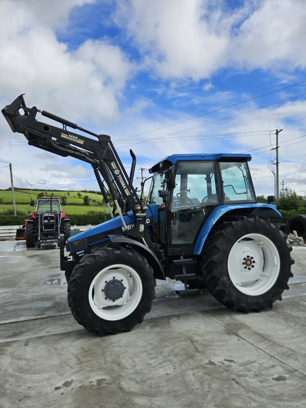 2001 New Holland 6640