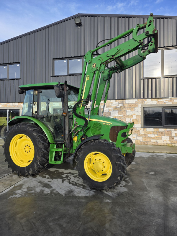 2014 John Deere 5090 M