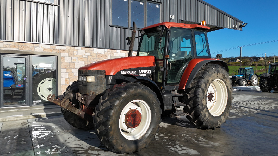 1999 New Holland M160